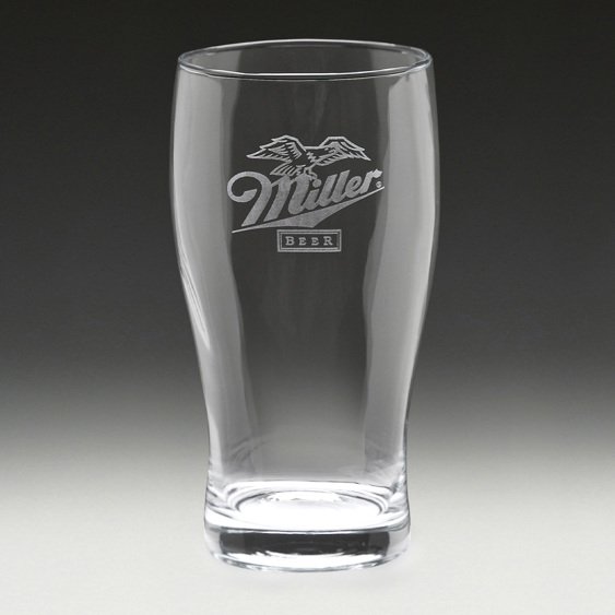 Engraved beer glass with classic brewery logo design