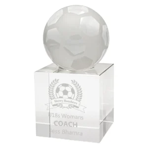 Crystal spinning ball with crystal construction